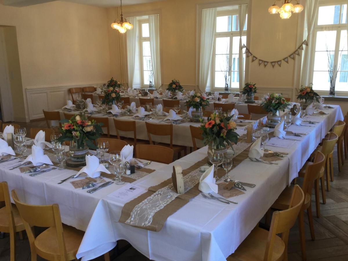 Hotel Restaurant Raben Linthal Exterior foto