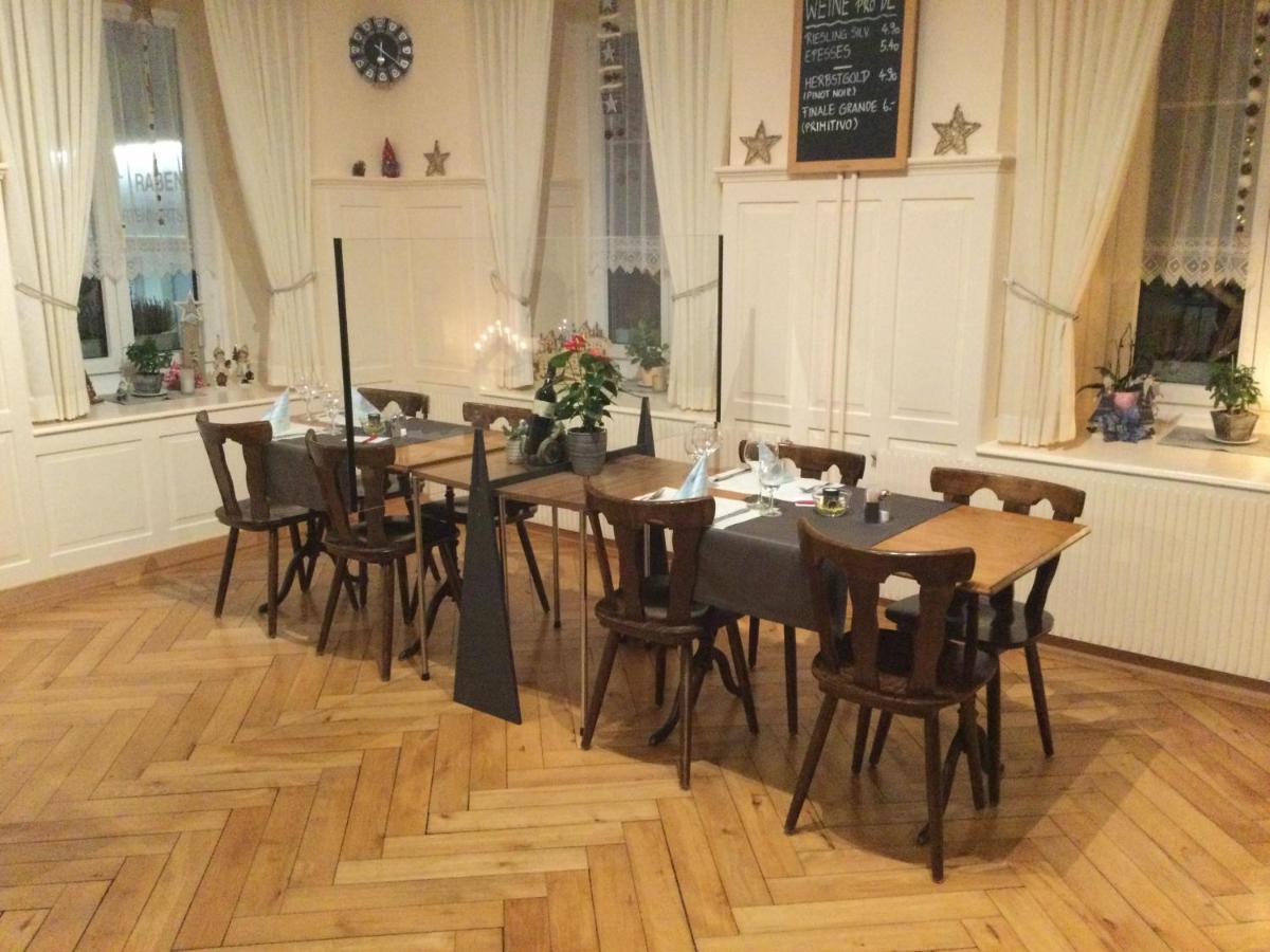 Hotel Restaurant Raben Linthal Exterior foto