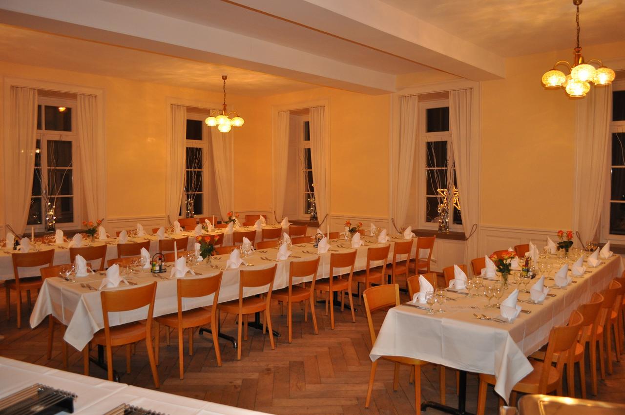 Hotel Restaurant Raben Linthal Exterior foto