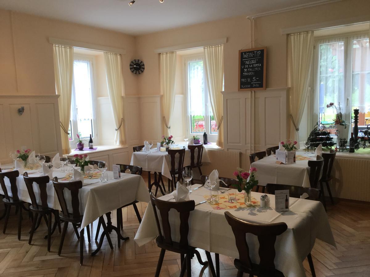 Hotel Restaurant Raben Linthal Exterior foto
